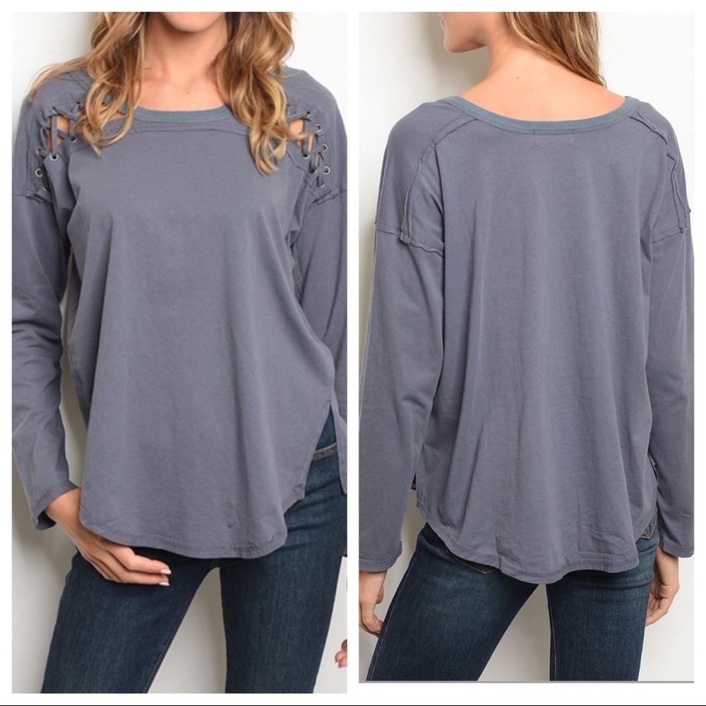 ♥️1 SM♥️ Laced Shoulder Top - Picture 6 of 6